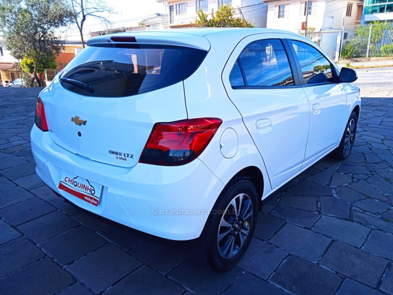 ONIX 1.4 MPFI LTZ 8V FLEX 4P MANUAL - 2013 - CAXIAS DO SUL