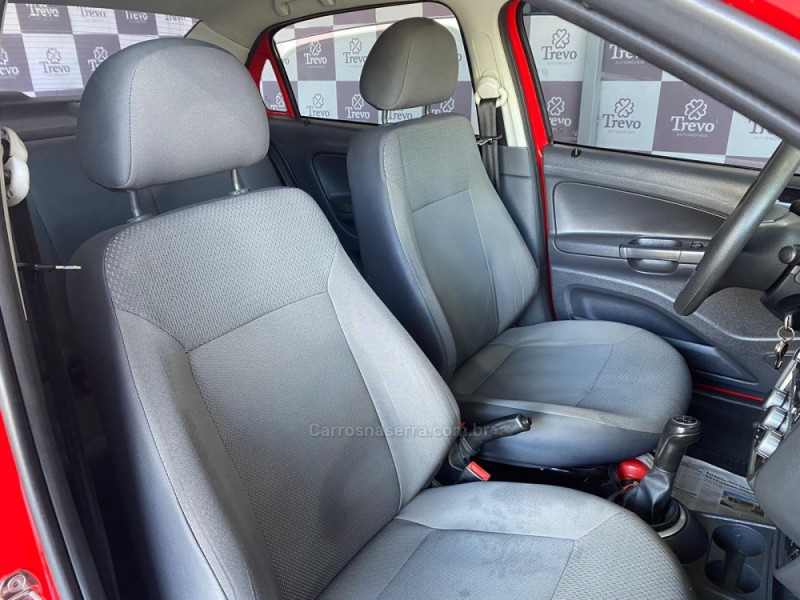 VOYAGE 1.0 MI TRENDLINE 8V FLEX 4P MANUAL - 2012 - TAQUARA