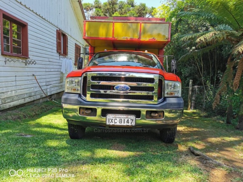 F-4000 4X4 - 2016 - CANELA