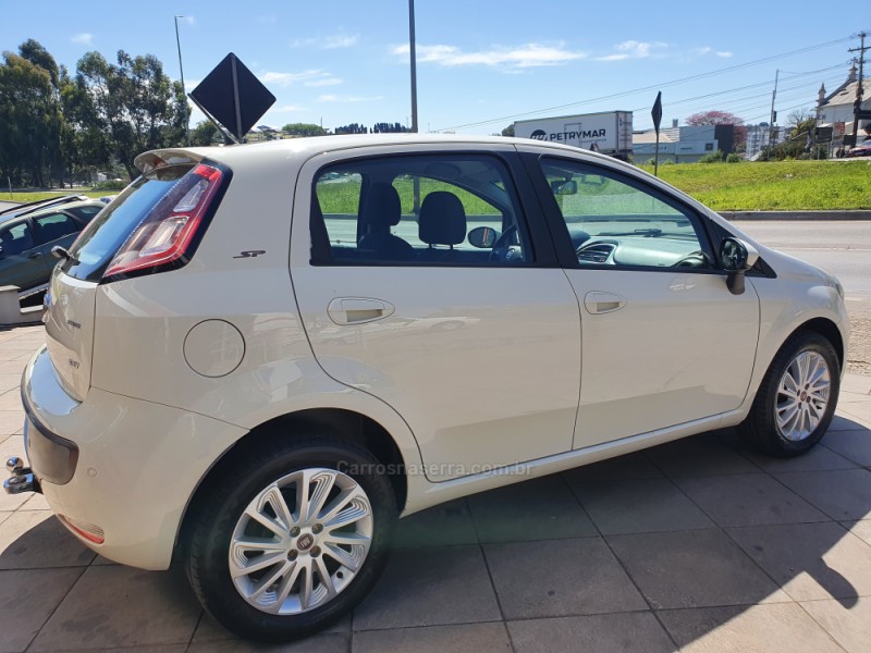 PUNTO 1.6 ESSENCE 16V FLEX 4P MANUAL - 2016 - FARROUPILHA
