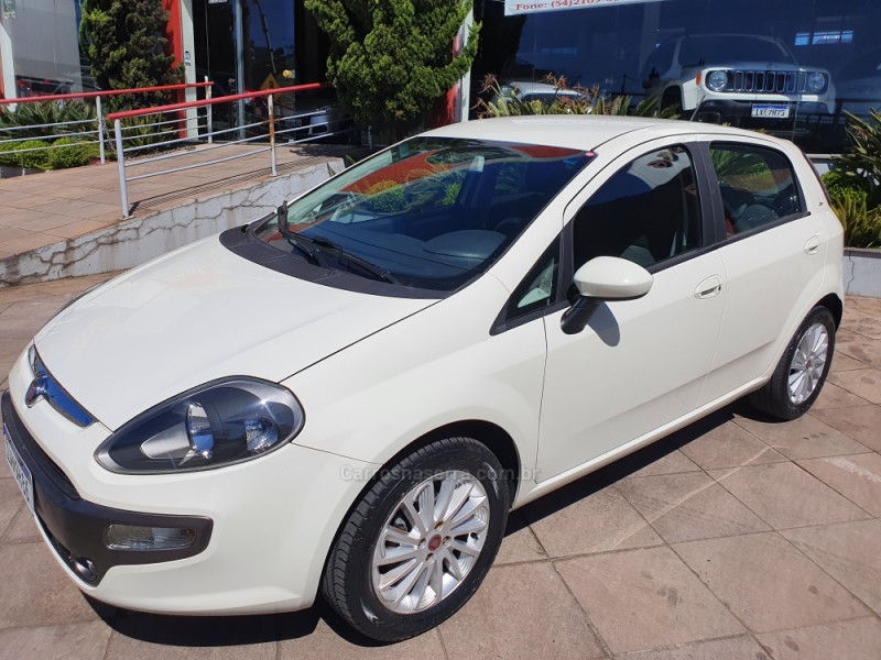 PUNTO 1.6 ESSENCE 16V FLEX 4P MANUAL - 2016 - FARROUPILHA