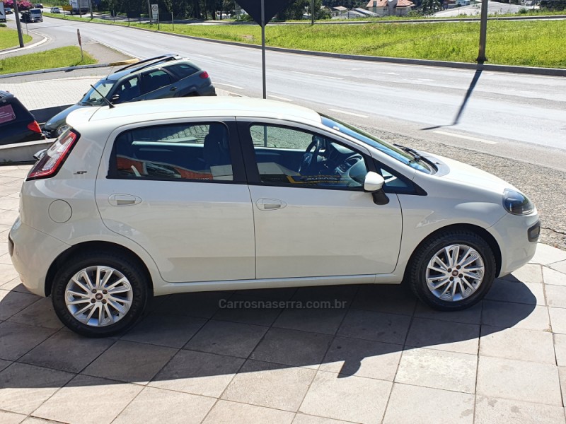 PUNTO 1.6 ESSENCE 16V FLEX 4P MANUAL - 2016 - FARROUPILHA