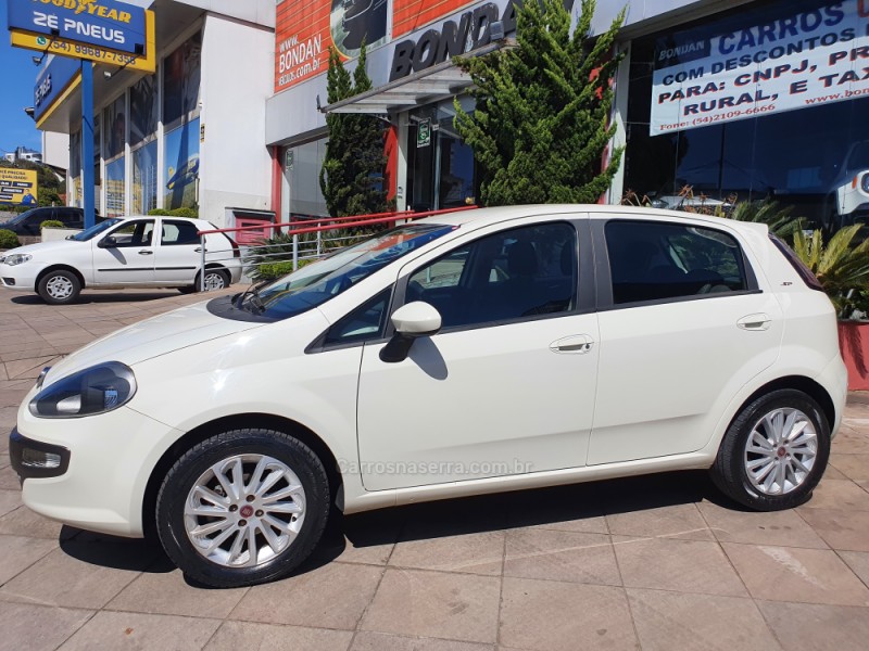 PUNTO 1.6 ESSENCE 16V FLEX 4P MANUAL - 2016 - FARROUPILHA