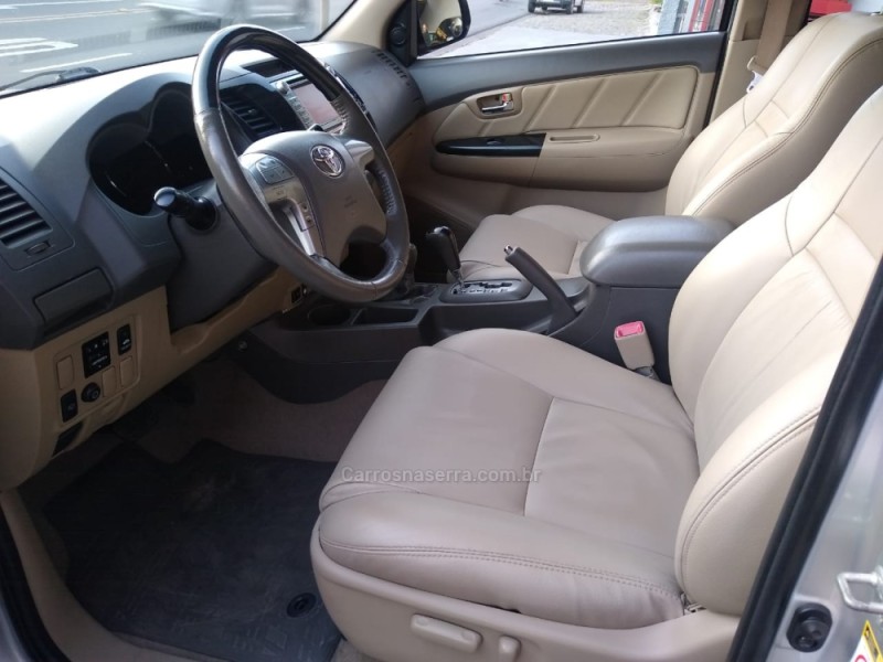 HILUX SW4 3.0 SRV 4X4 16V TURBO INTERCOOLER DIESEL 4P AUTOMÁTICO - 2013 - CAXIAS DO SUL