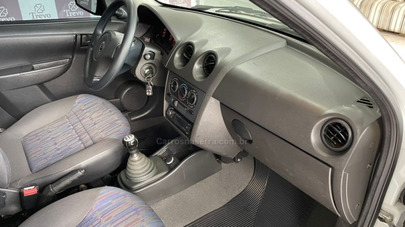 CELTA 1.0 MPFI SPIRIT 8V FLEX 2P MANUAL - 2009 - TAQUARA