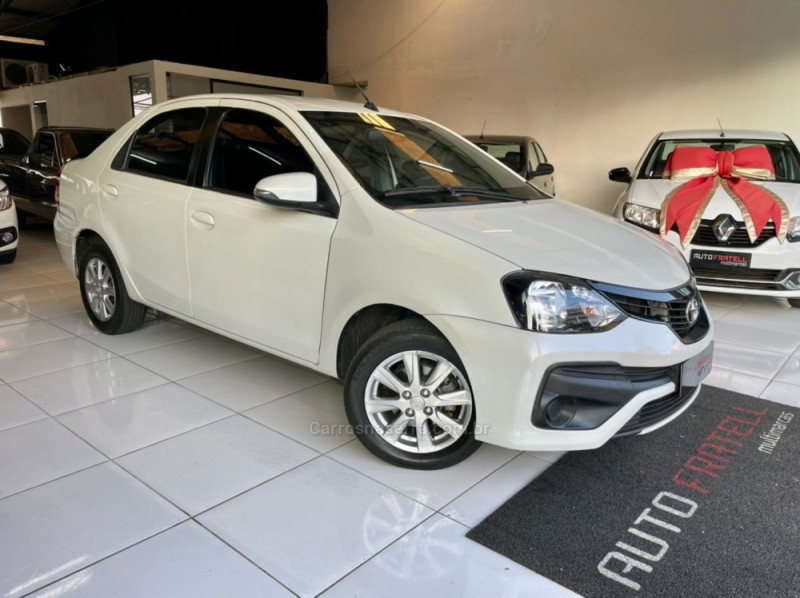 ETIOS 1.5 X PLUS SEDAN 16V FLEX 4P AUTOMÁTICO
