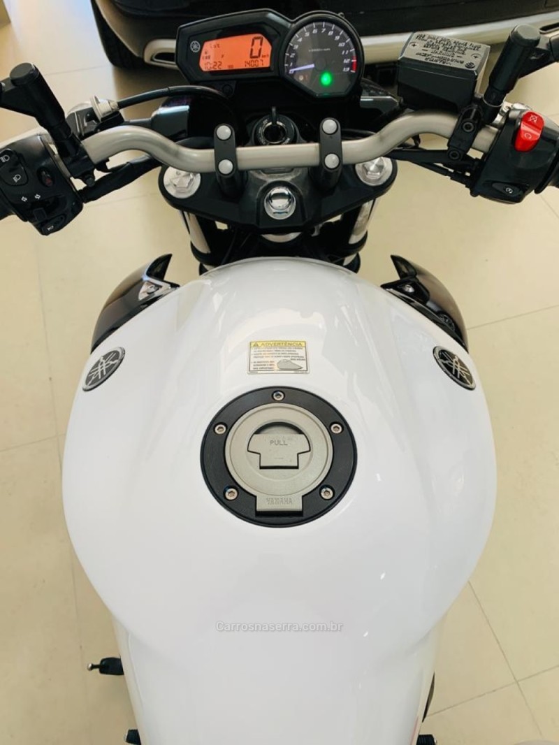 XJ6 N SP - 2015 - CAXIAS DO SUL