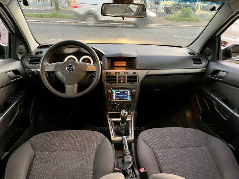 VECTRA 2.0 MPFI EXPRESSION 8V 140CV FLEX 4P MANUAL - 2010 - SãO LEOPOLDO