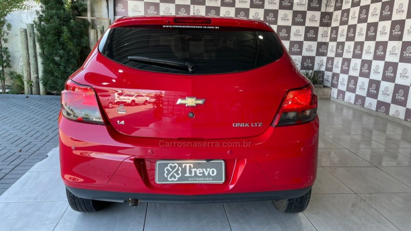 ONIX 1.4 MPFI LTZ 8V FLEX 4P MANUAL - 2015 - TAQUARA