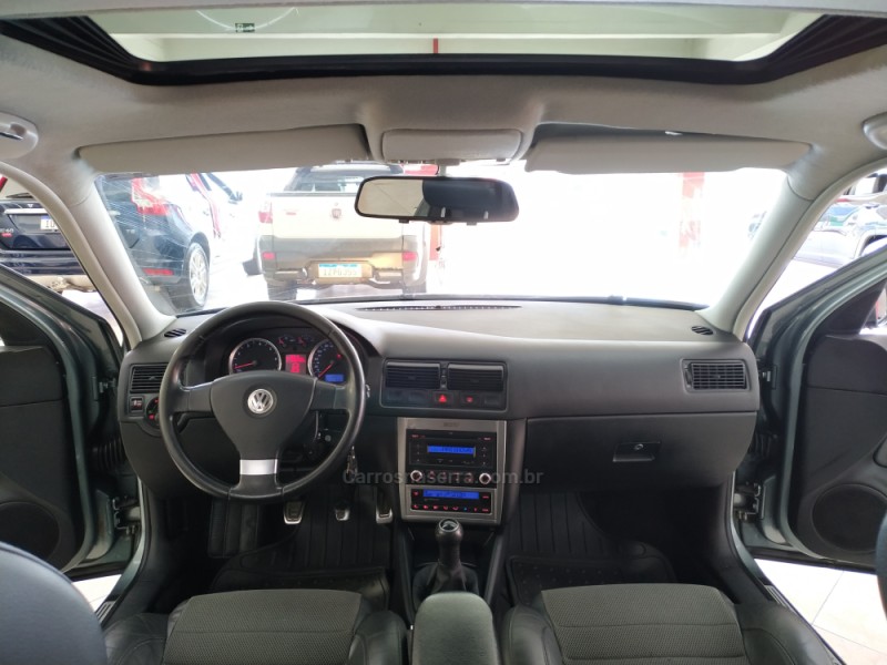 GOLF 1.6 MI TECH 8V FLEX 4P MANUAL - 2009 - CAXIAS DO SUL