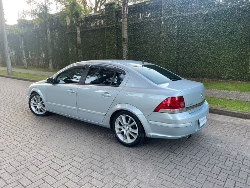 VECTRA 2.0 MPFI ELEGANCE 8V 140CV FLEX 4P MANUAL - 2006 - CAXIAS DO SUL