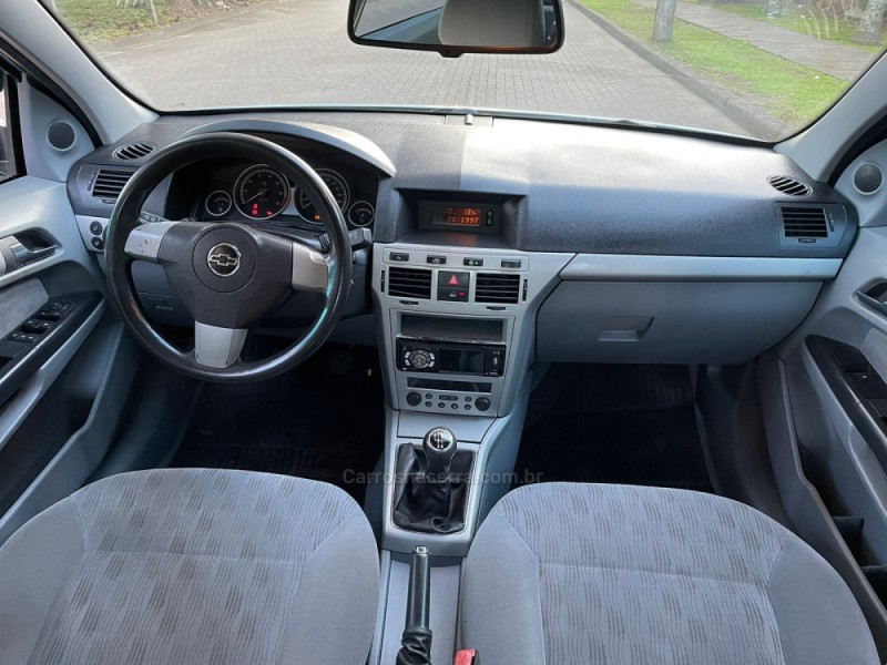 VECTRA 2.0 MPFI ELEGANCE 8V 140CV FLEX 4P MANUAL - 2006 - CAXIAS DO SUL