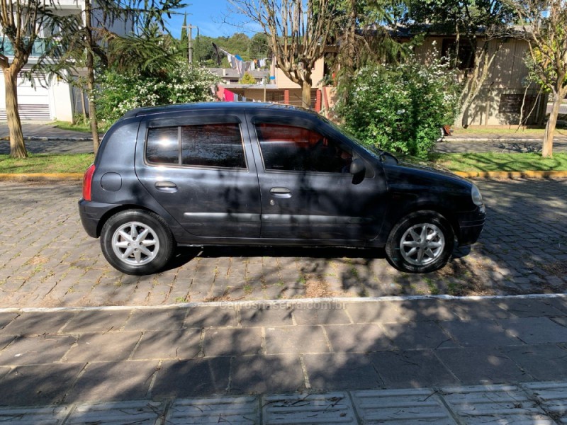 CLIO 1.6 RT 16V GASOLINA 4P MANUAL - 2003 - FARROUPILHA