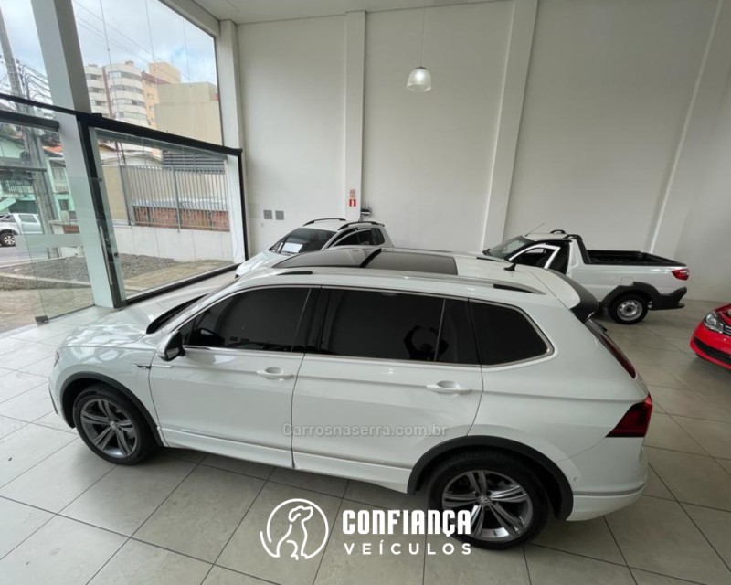 TIGUAN 2.0 TSI R-LINE 16V TURBO GASOLINA 4P TIPTRONIC - 2020 - BENTO GONçALVES