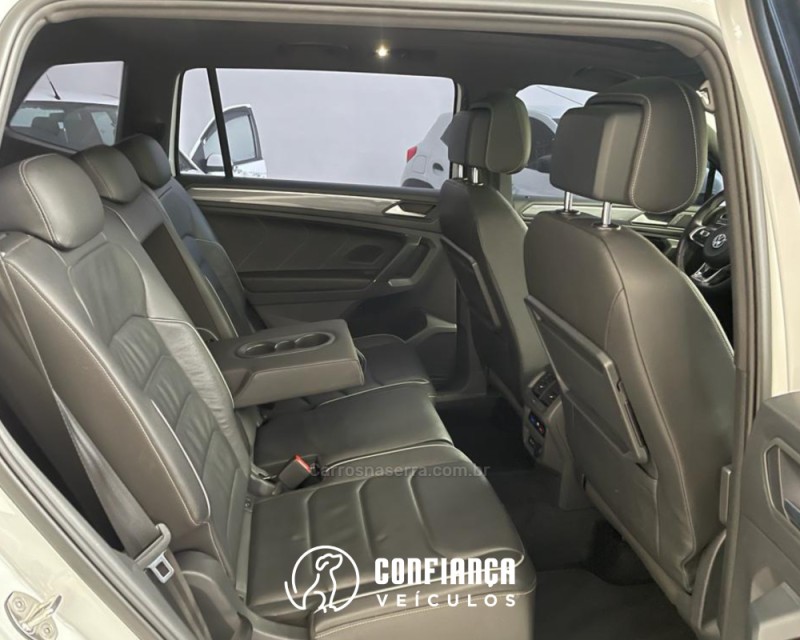 TIGUAN 2.0 TSI R-LINE 16V TURBO GASOLINA 4P TIPTRONIC - 2020 - BENTO GONçALVES