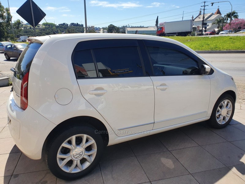UP 1.0 MPI HIGH UP 12V FLEX 4P AUTOMATIZADO - 2015 - FARROUPILHA