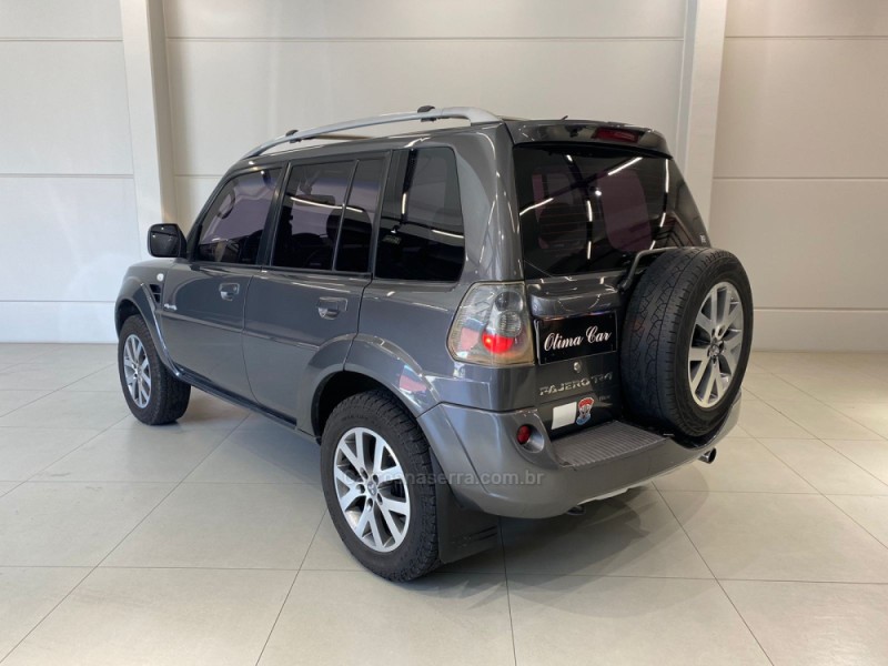 PAJERO TR4 2.0 4X4 16V 140CV FLEX 4P AUTOMÁTICO - 2013 - FLORES DA CUNHA