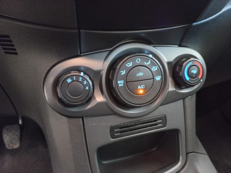 FIESTA 1.5 S HATCH 16V FLEX 4P MANUAL - 2015 - FLORES DA CUNHA