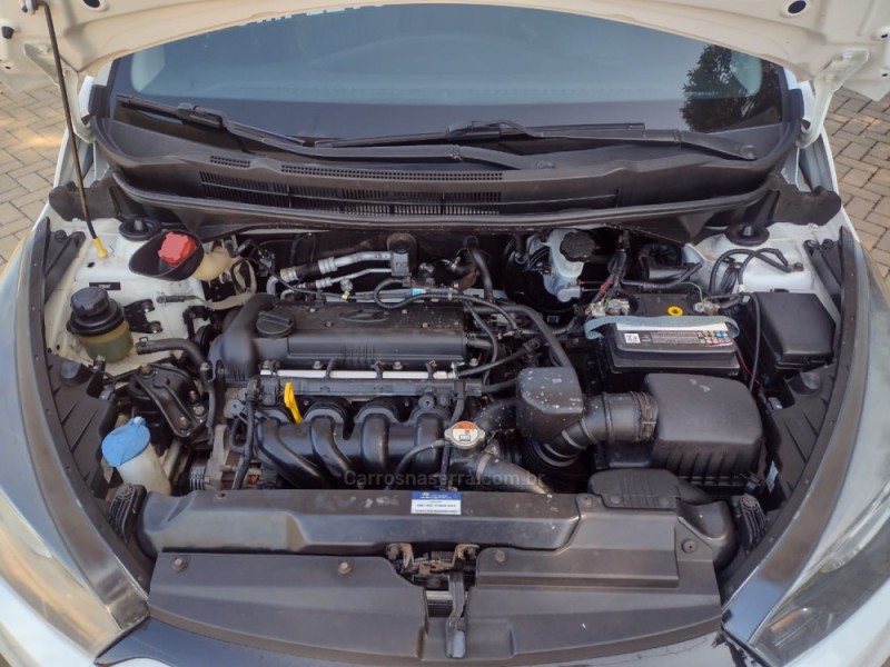 HB20S 1.6 COMFORT PLUS 16V FLEX 4P MANUAL - 2014 - CANELA