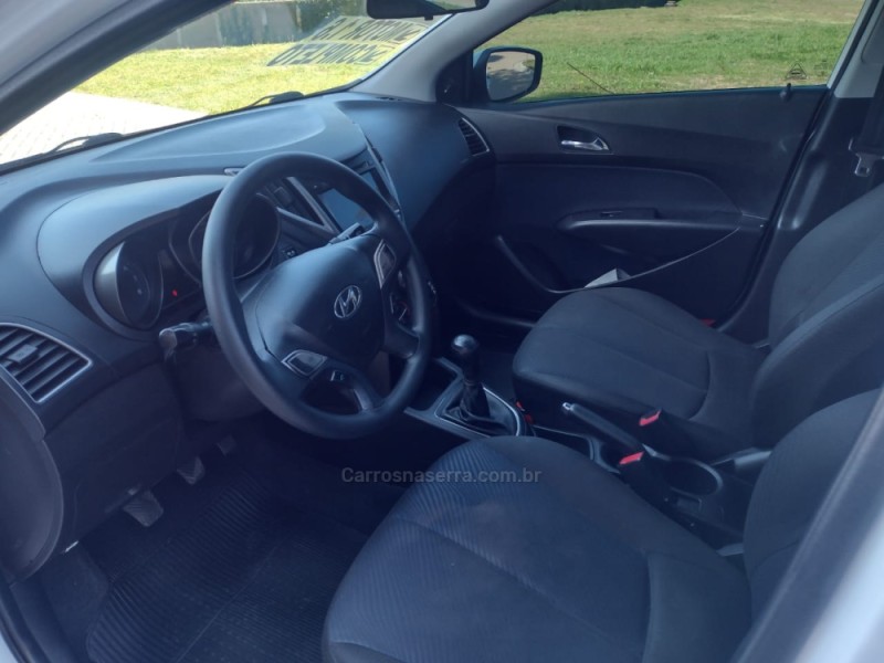 HB20S 1.6 COMFORT PLUS 16V FLEX 4P MANUAL - 2014 - CANELA