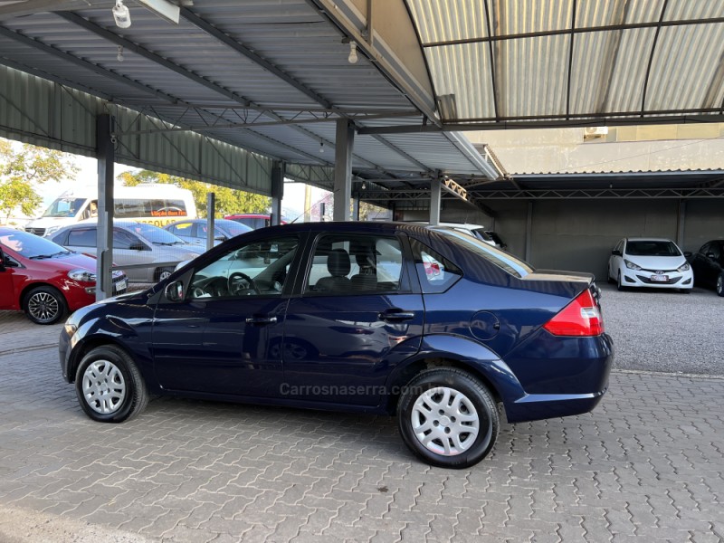 FIESTA 1.6 MPI SEDAN 8V FLEX 4P MANUAL - 2009 - BOM PRINCíPIO