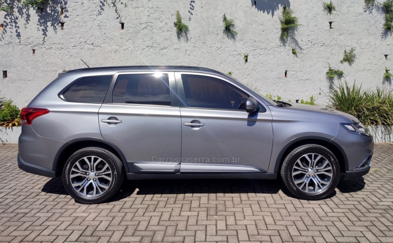 OUTLANDER 2.0 16V GASOLINA 4P AUTOMÁTICO - 2016 - SAPIRANGA