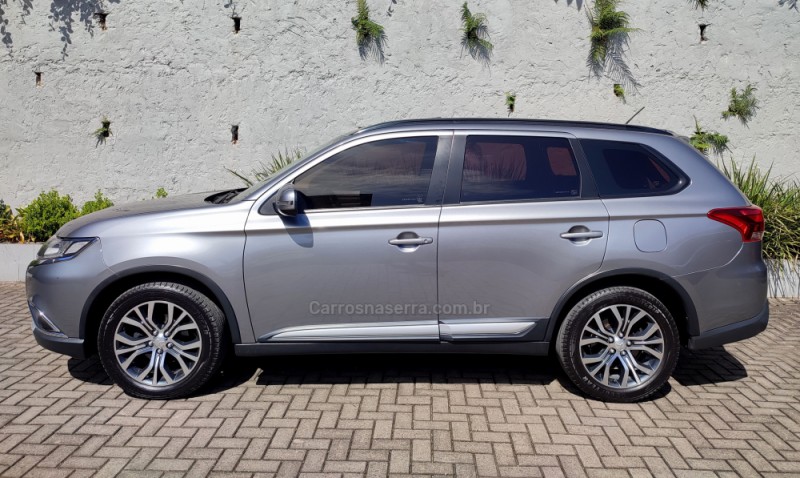 OUTLANDER 2.0 16V GASOLINA 4P AUTOMÁTICO - 2016 - SAPIRANGA
