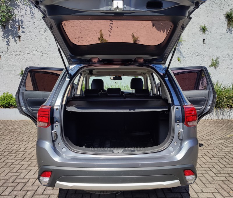 OUTLANDER 2.0 16V GASOLINA 4P AUTOMÁTICO - 2016 - SAPIRANGA