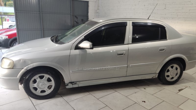 ASTRA 2.0 SFI GLS 16V GASOLINA 4P MANUAL - 2000 - CAXIAS DO SUL