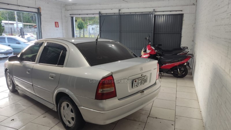 ASTRA 2.0 SFI GLS 16V GASOLINA 4P MANUAL - 2000 - CAXIAS DO SUL