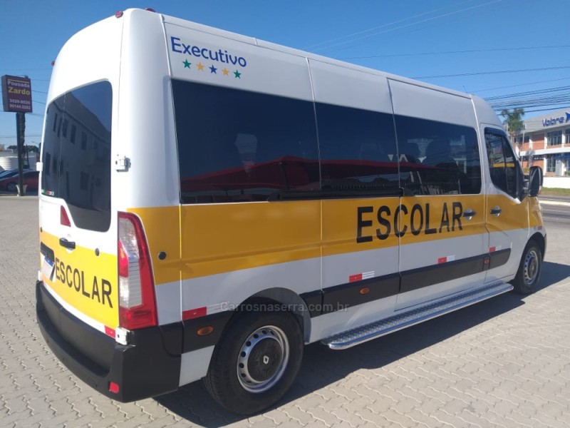 MASTER 2.3 DCI MINIBUS EXECUTIVE L3H2 16 LUGARES 16V DIESEL 4P MANUAL - 2015 - CAXIAS DO SUL