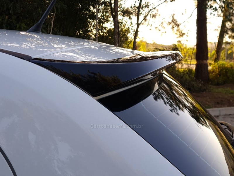 GOL 1.0 MI SELEÇÃO 8V FLEX 4P MANUAL G.VI - 2015 - SAPIRANGA