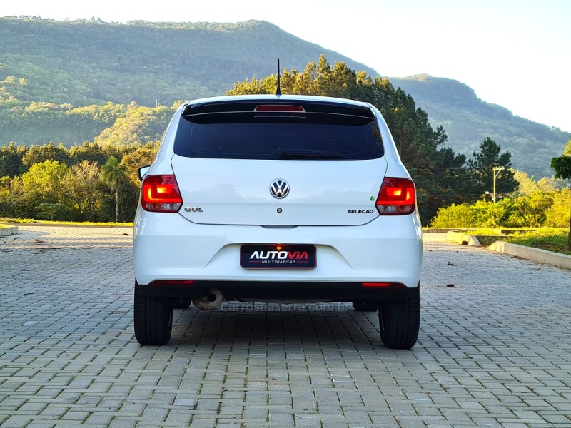 GOL 1.0 MI SELEÇÃO 8V FLEX 4P MANUAL G.VI - 2015 - SAPIRANGA