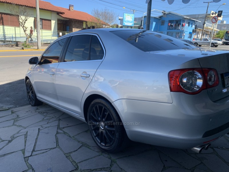 JETTA 2.5 I 20V 170CV GASOLINA 4P TIPTRONIC - 2008 - CAXIAS DO SUL