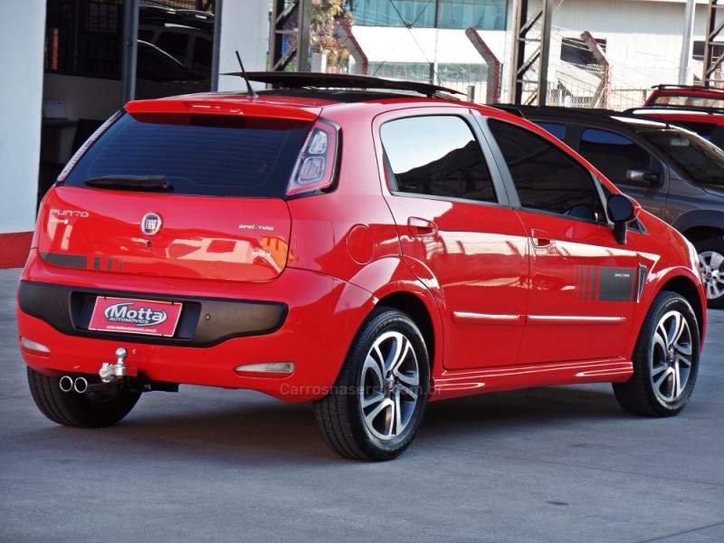 PUNTO 1.8 SPORTING 16V FLEX 4P MANUAL - 2016 - CAXIAS DO SUL