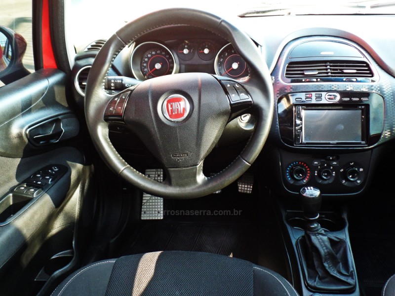 PUNTO 1.8 SPORTING 16V FLEX 4P MANUAL - 2016 - CAXIAS DO SUL