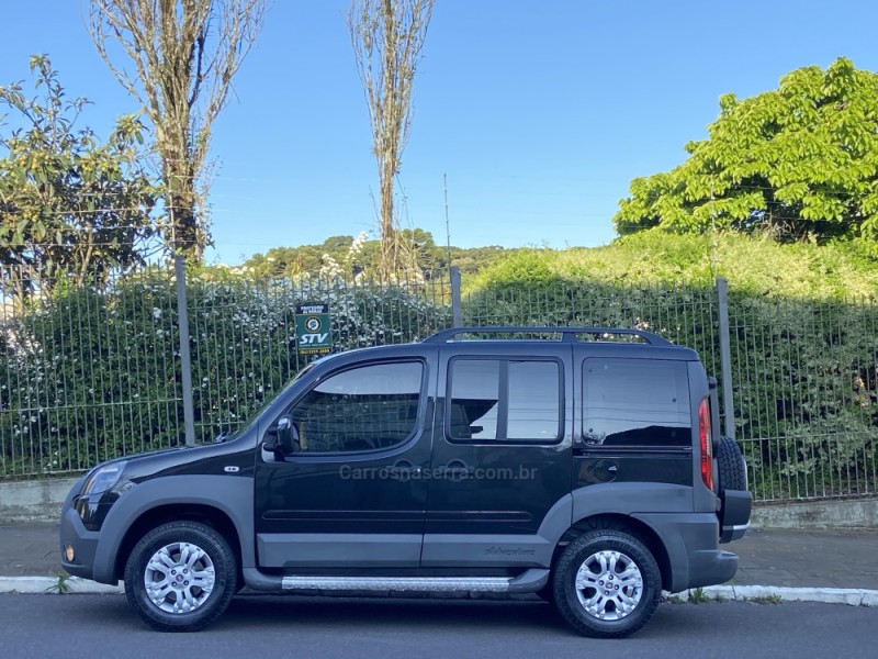 DOBLÓ 1.8 MPI ADVENTURE 8V FLEX 4P MANUAL - 2012 - FARROUPILHA