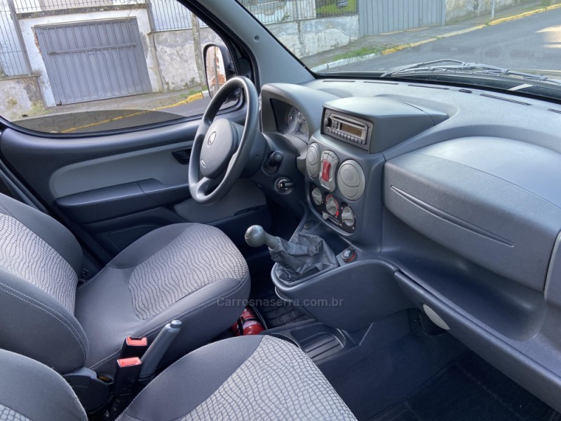 DOBLÓ 1.8 MPI ADVENTURE 8V FLEX 4P MANUAL - 2012 - FARROUPILHA