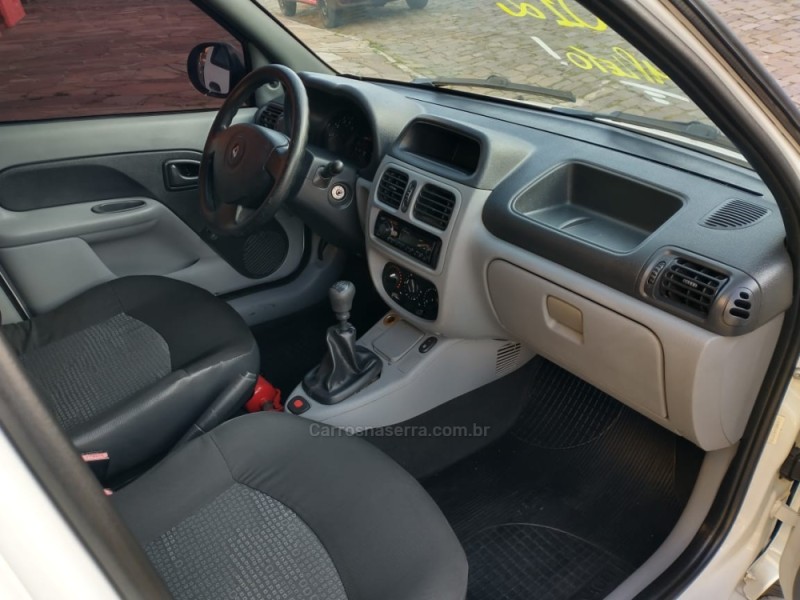 CLIO 1.0 CAMPUS 16V FLEX 4P MANUAL - 2012 - CAXIAS DO SUL