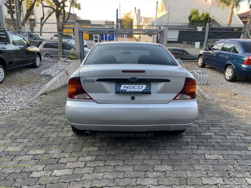 FOCUS 2.0 HC 16V FLEX 4P MANUAL - 2003 - BENTO GONçALVES