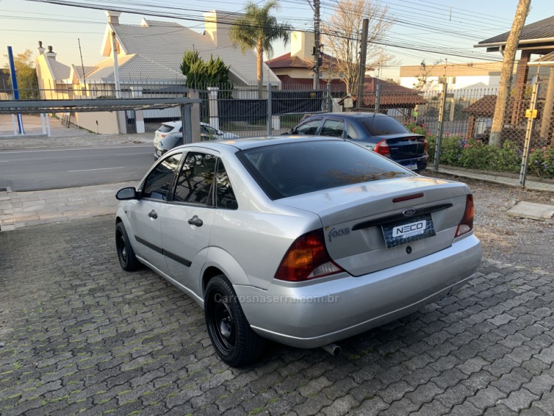 FOCUS 2.0 HC 16V FLEX 4P MANUAL - 2003 - BENTO GONçALVES