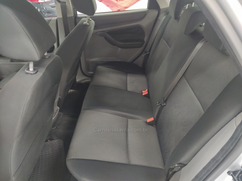 FOCUS 1.6 SE 8V FLEX 4P MANUAL - 2013 - CAXIAS DO SUL