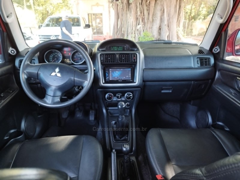 PAJERO TR4 2.0 4X4 16V 140CV FLEX 4P MANUAL - 2011 - TRêS COROAS