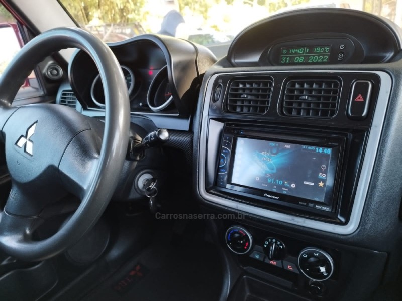 PAJERO TR4 2.0 4X4 16V 140CV FLEX 4P MANUAL - 2011 - TRêS COROAS