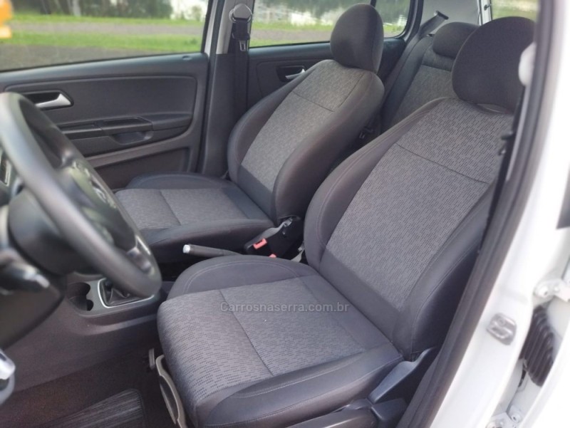 FOX 1.6 MI ITREND 8V FLEX 4P MANUAL - 2014 - LAJEADO