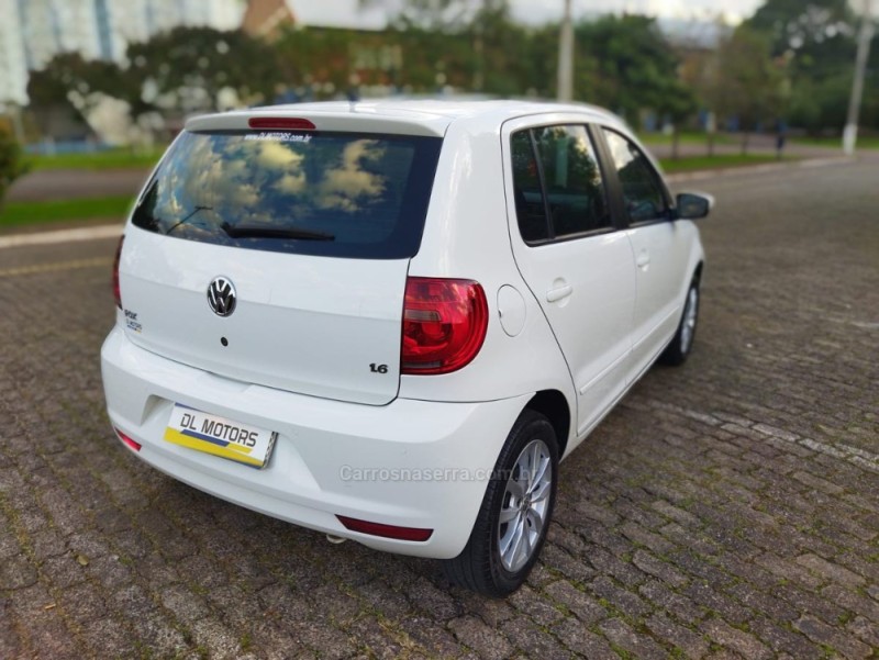 FOX 1.6 MI ITREND 8V FLEX 4P MANUAL - 2014 - LAJEADO