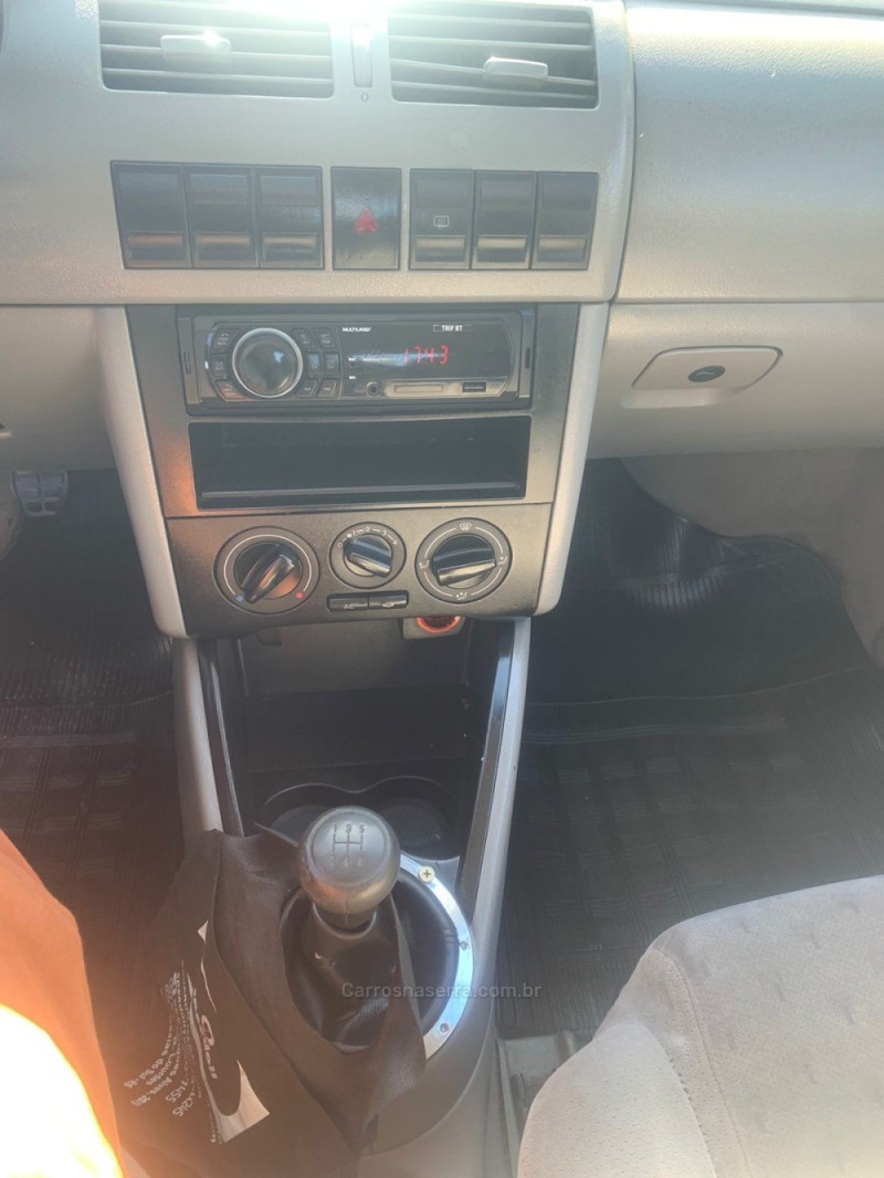 GOL 1.0 MI PLUS 16V GASOLINA 2P MANUAL - 2000 - CAXIAS DO SUL