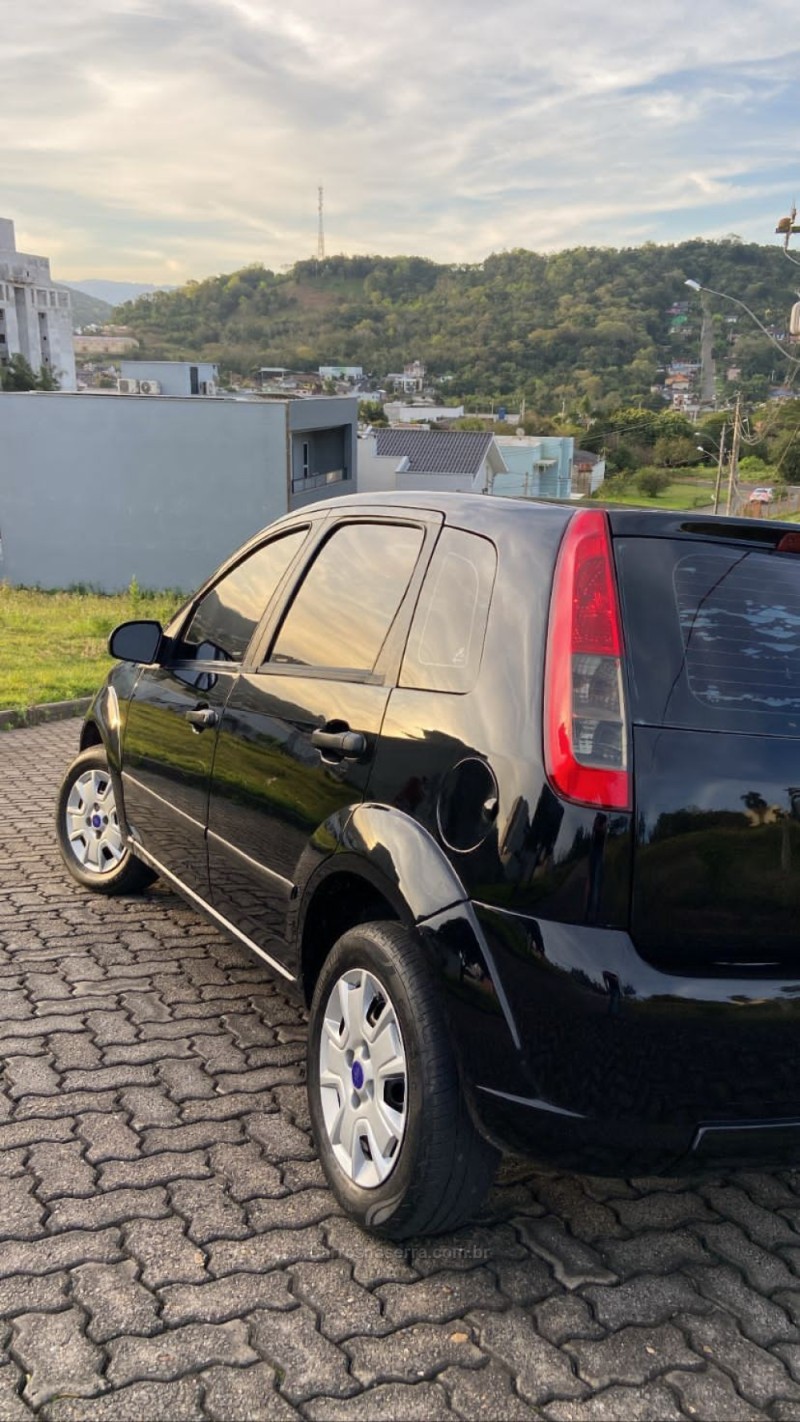 FIESTA 1.0 ROCAM 8V FLEX 4P MANUAL - 2012 - PAROBé