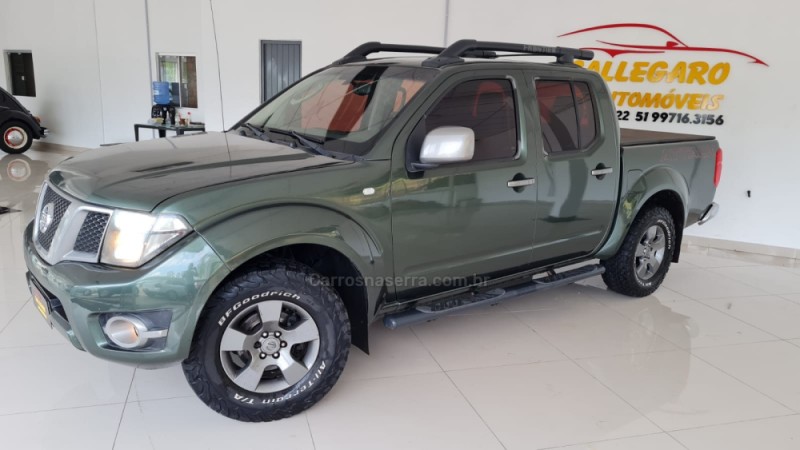 FRONTIER 2.5 SV ATTACK 10 ANOS 4X4 CD TURBO ELETRONIC DIESEL 4P MANUAL