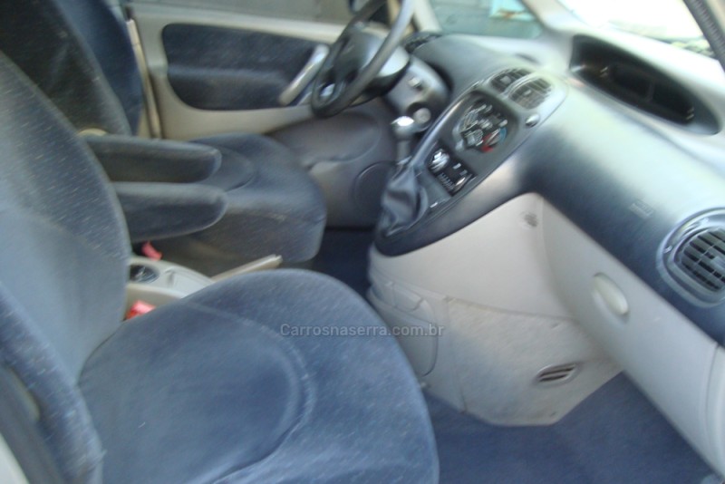 XSARA PICASSO 2.0 GX 16V GASOLINA 4P MANUAL - 2002 - CAXIAS DO SUL